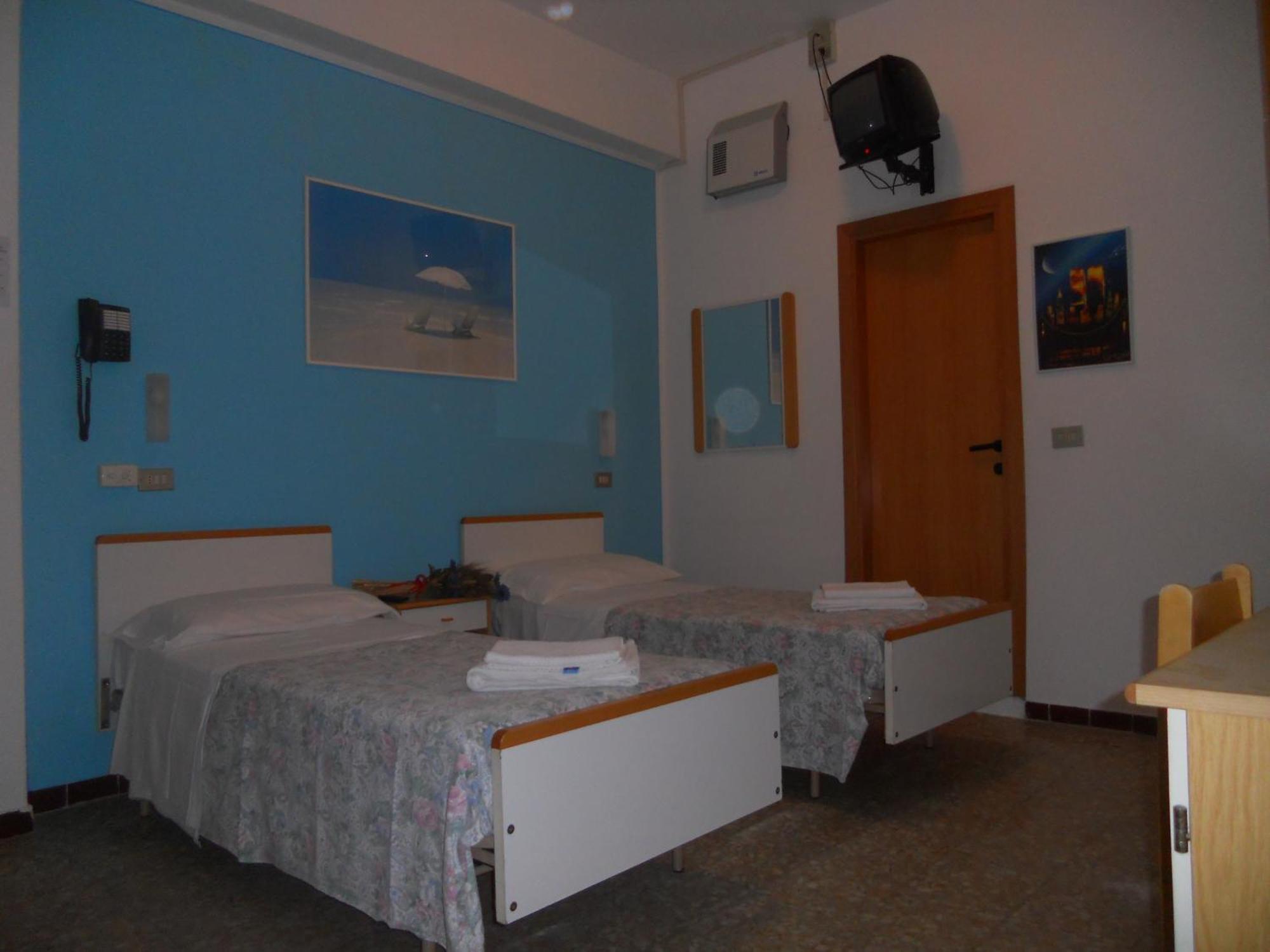 Hotel Pigalle Rimini Ngoại thất bức ảnh