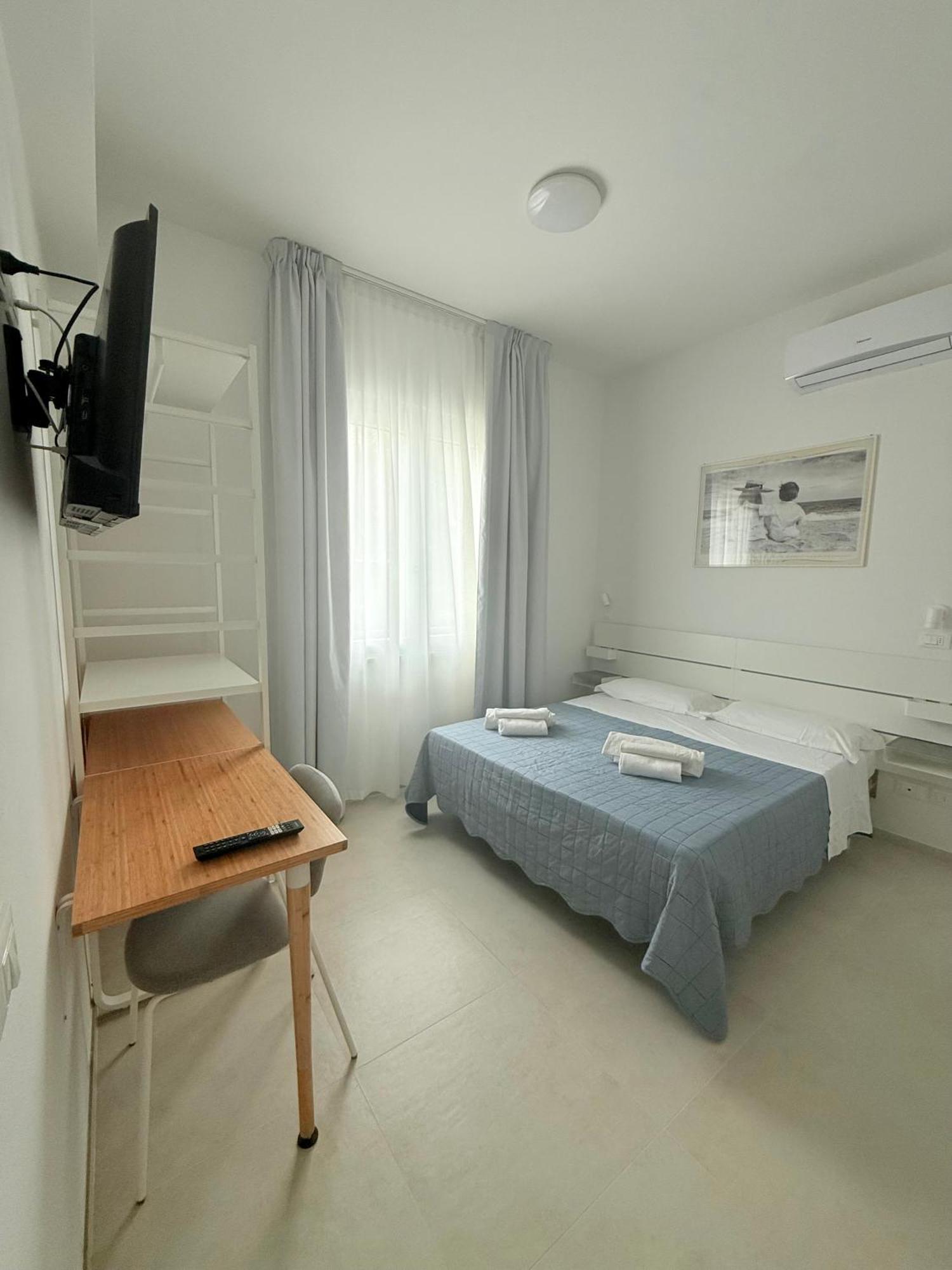 Hotel Pigalle Rimini Ngoại thất bức ảnh